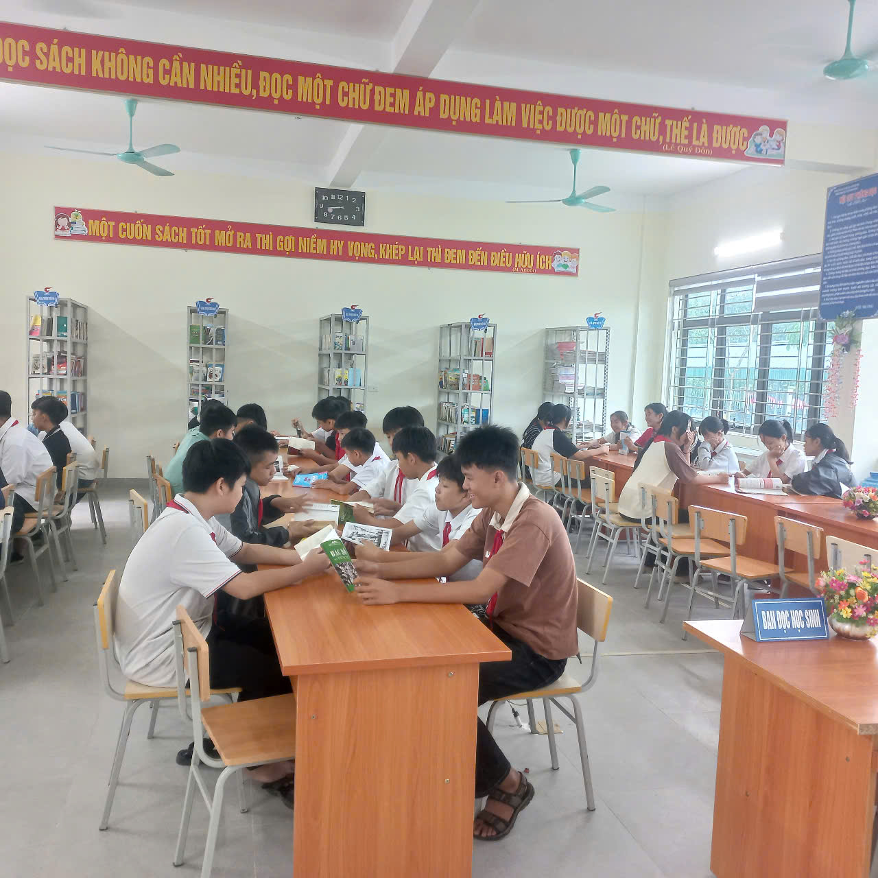 ảnh hoạt động của học sinh